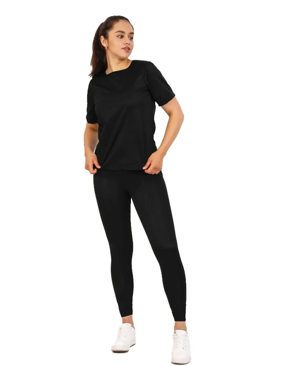 A high-quality sauna thermal suit promotes healthy sweating and weight loss.