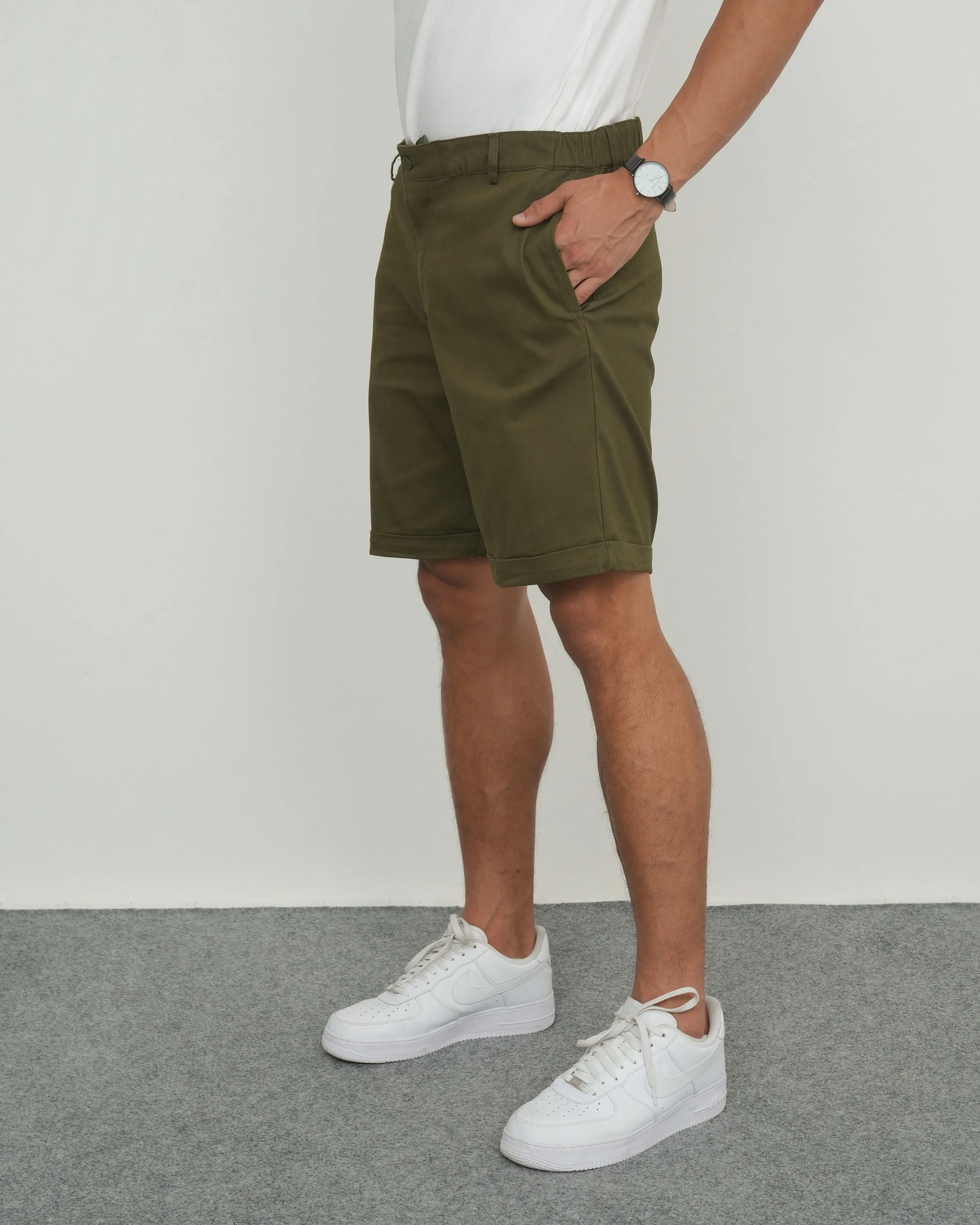 SHORT CHINOS