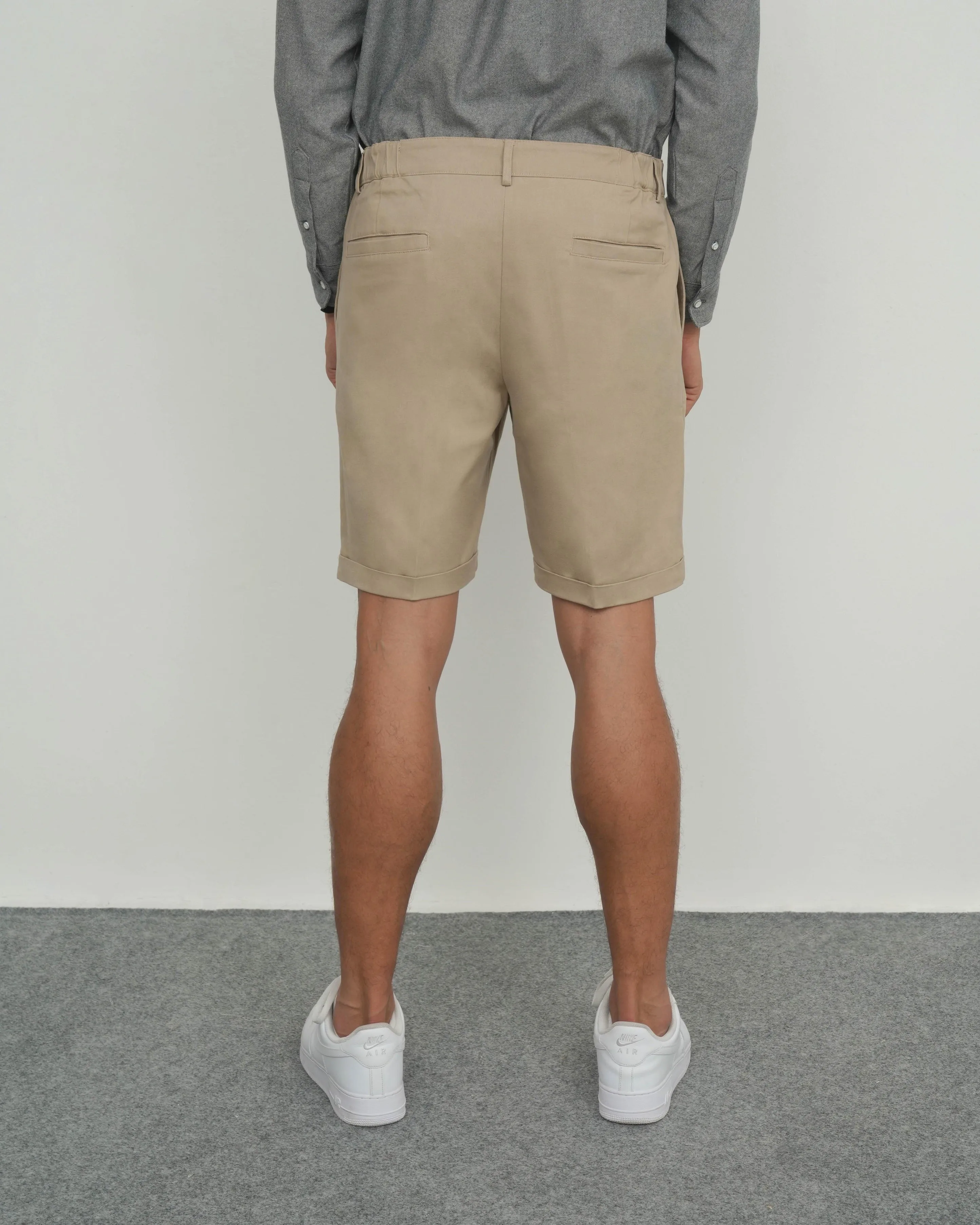 SHORT CHINOS