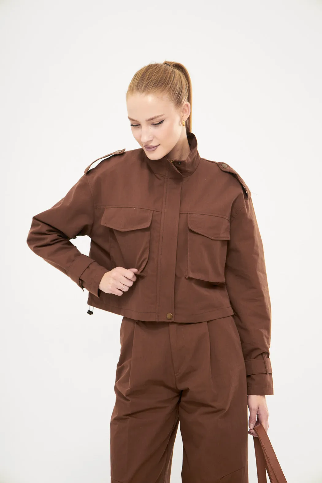 Utility Pocket Zip-Up Jacket with Modern Silhouette