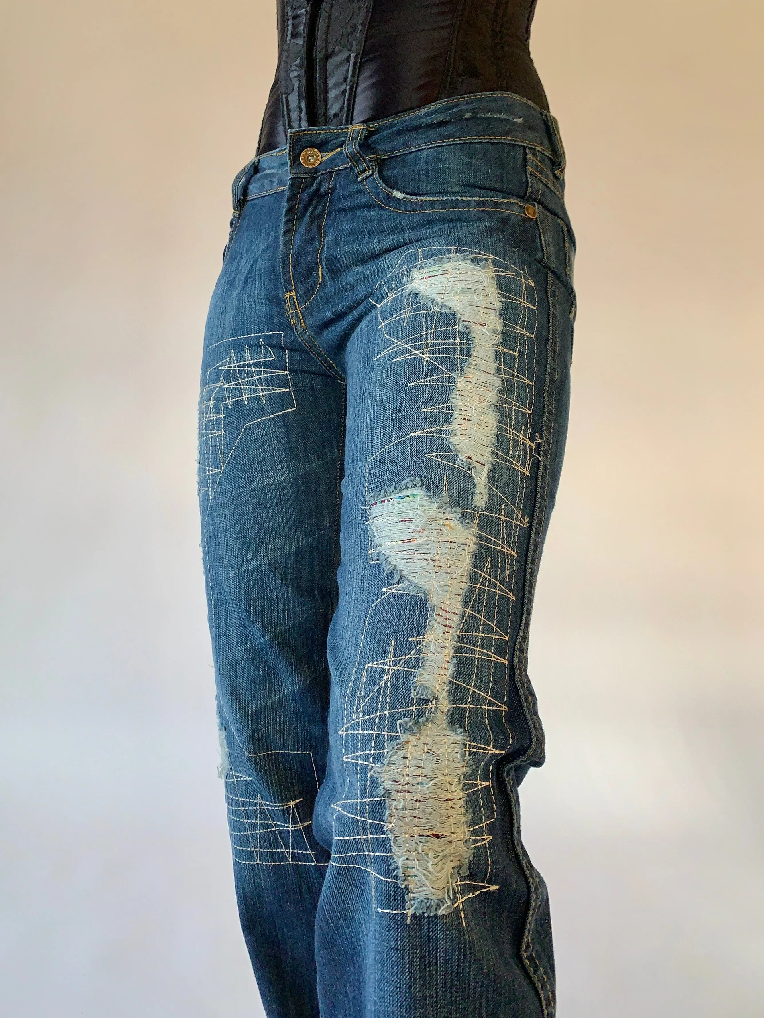 Y2K Distressed Jeans (S)